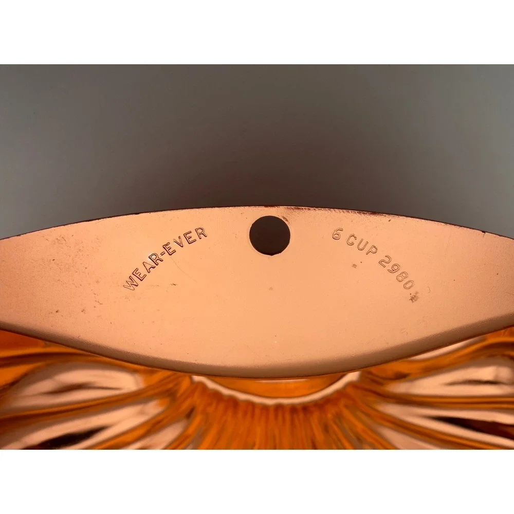 Vintage Wear-Ever Copper Aluminum Scalloped Seashell Jello Cake Mold 6 Cup 2980
